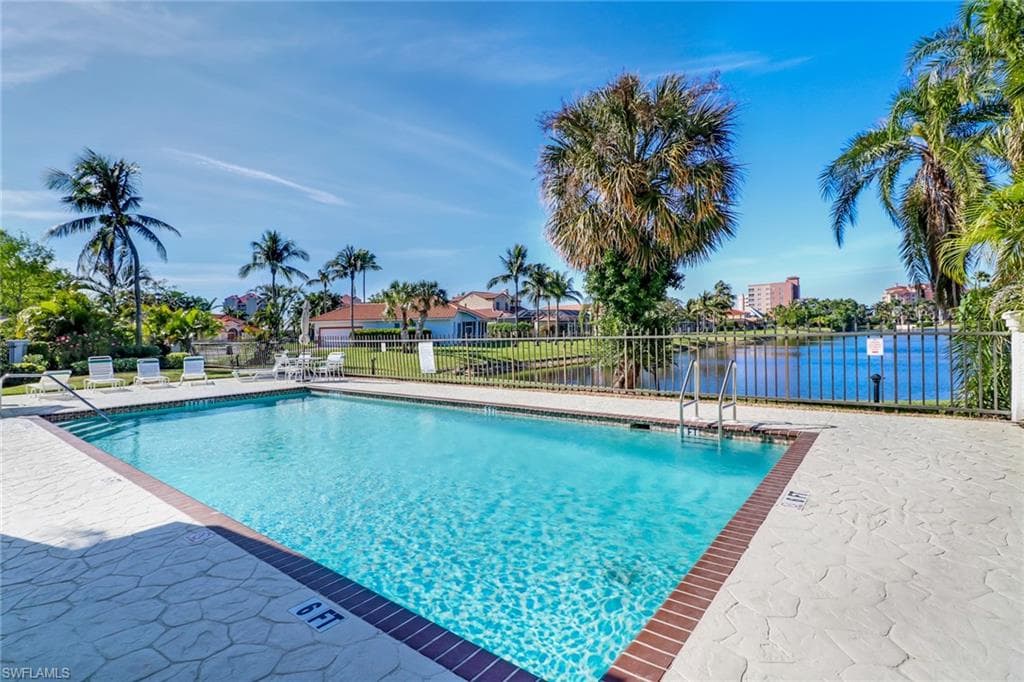 14671 Laguna DR, FORT MYERS FL 33908-41