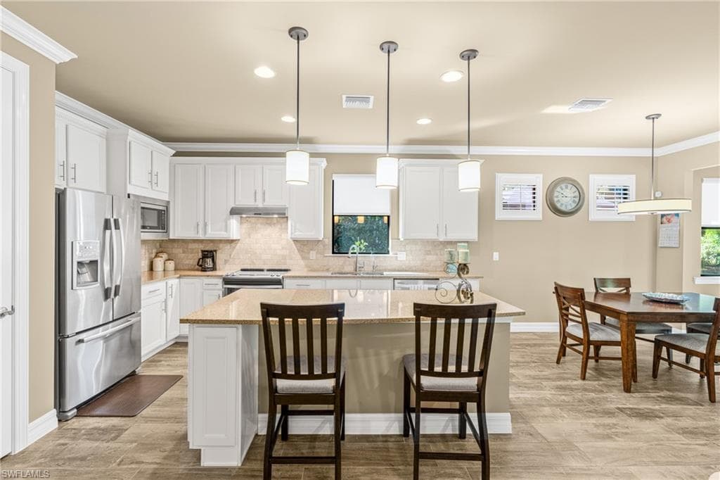 14671 Laguna DR, FORT MYERS FL 33908-6