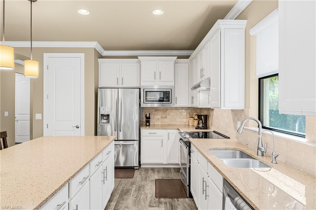 14671 Laguna DR, FORT MYERS FL 33908-9