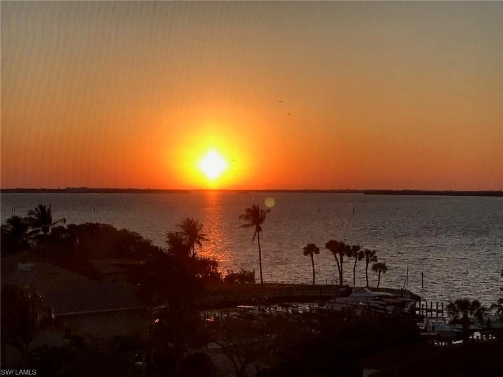 14671 Laguna DR, FORT MYERS FL 33908-48