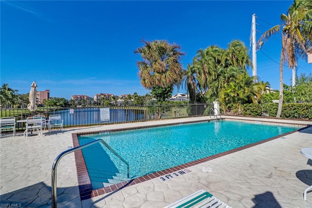 14671 Laguna DR, FORT MYERS FL 33908-40