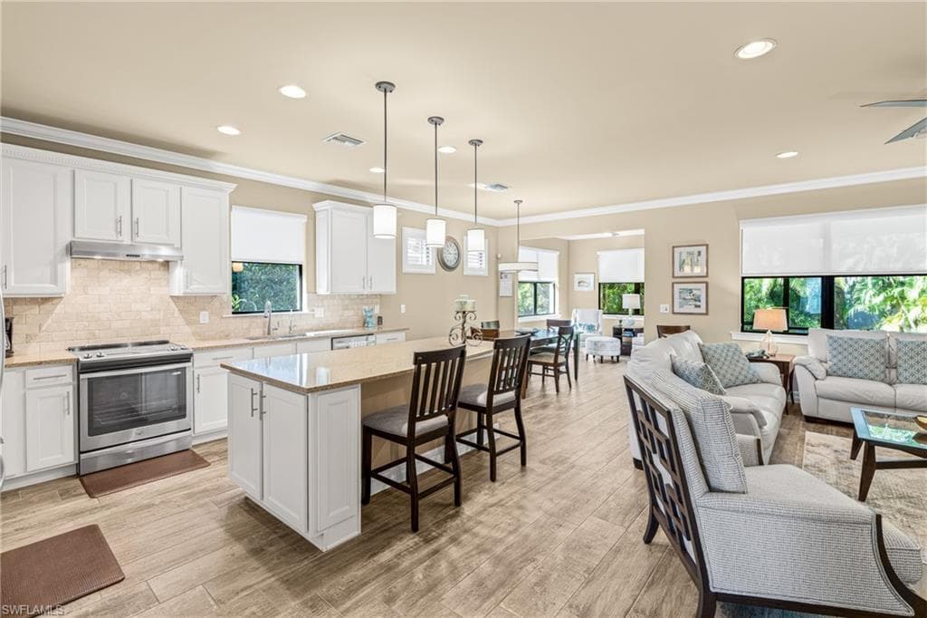 14671 Laguna DR, FORT MYERS FL 33908-3