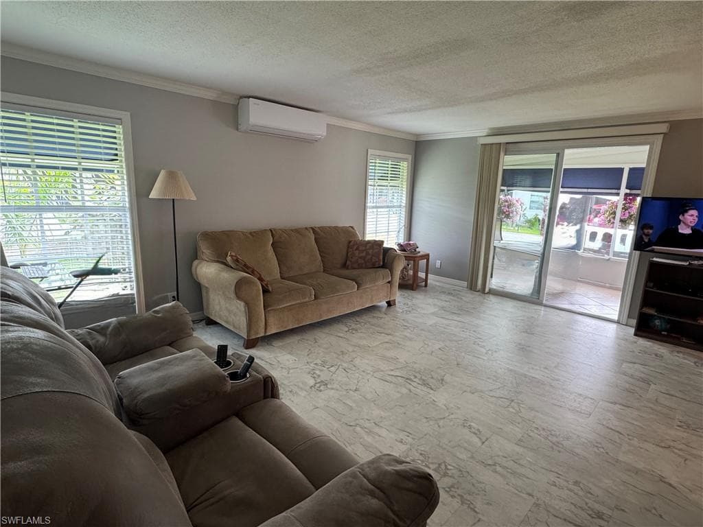 84 Enchanting BLVD, NAPLES FL 34112-2