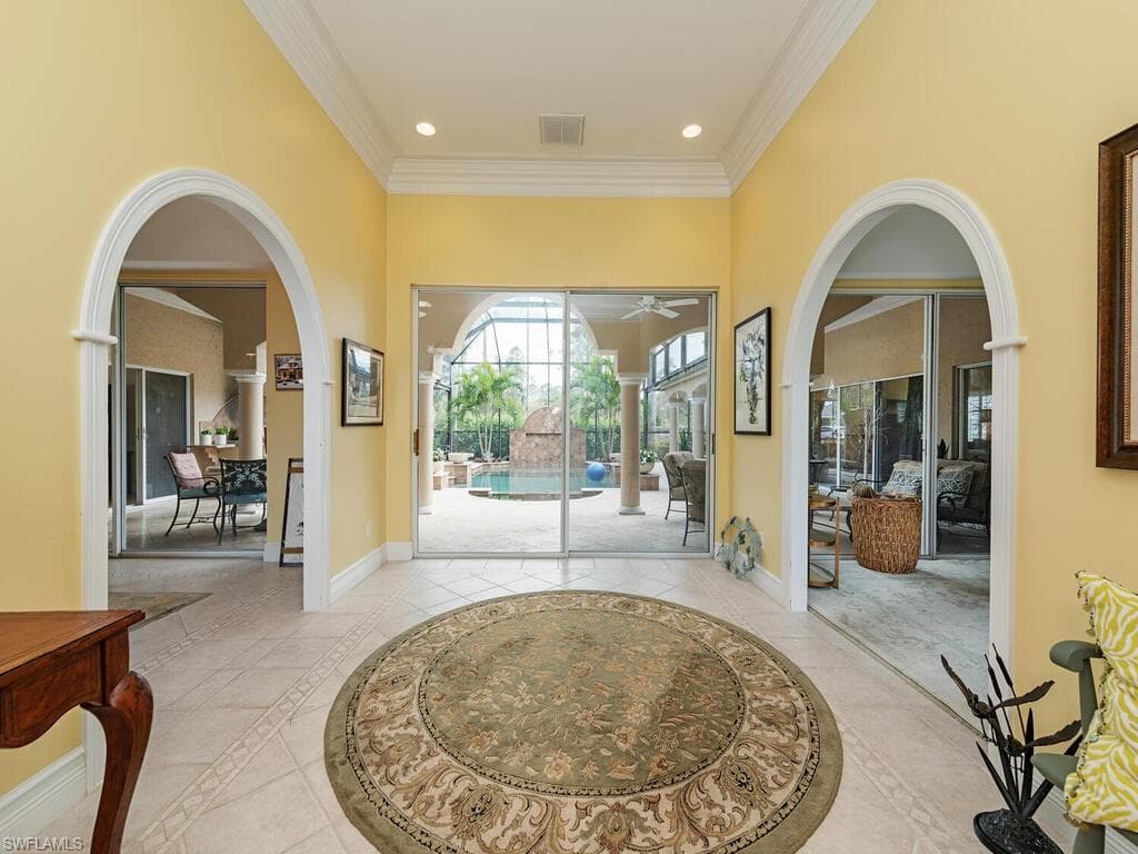 143 Edgemere WAY S, NAPLES FL 34105-1