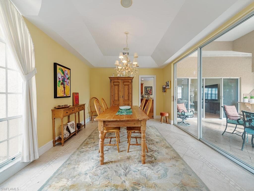 143 Edgemere WAY S, NAPLES FL 34105-5