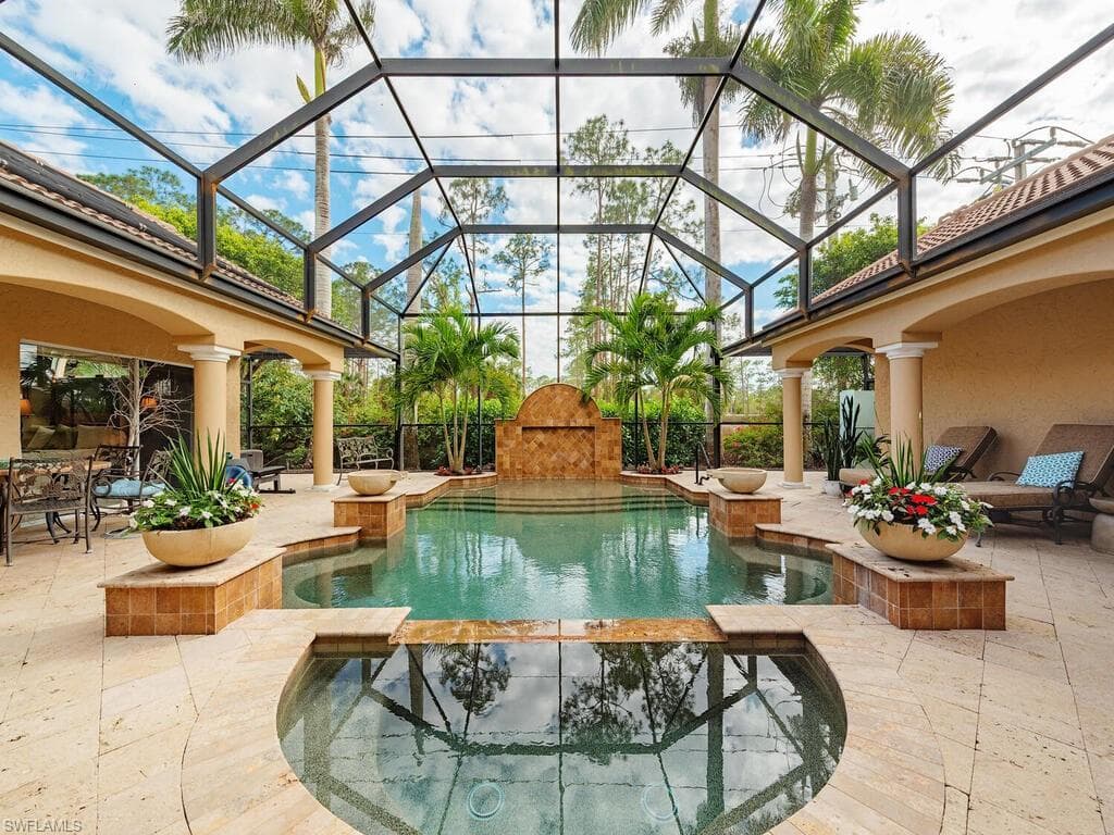 143 Edgemere WAY S, NAPLES FL 34105-16