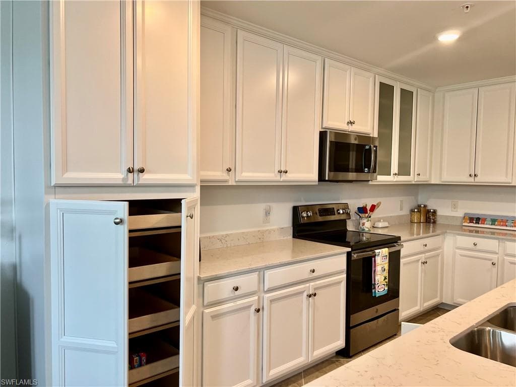 9584 Trevi CT # 5223, NAPLES FL 34113-11