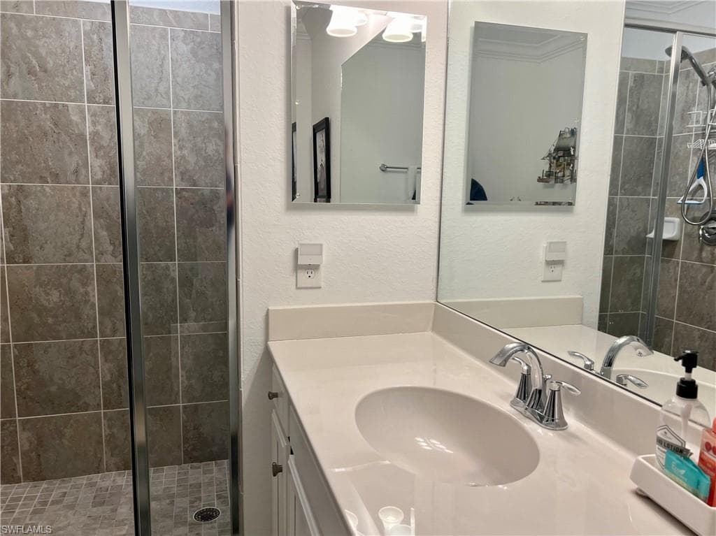 9584 Trevi CT # 5223, NAPLES FL 34113-31