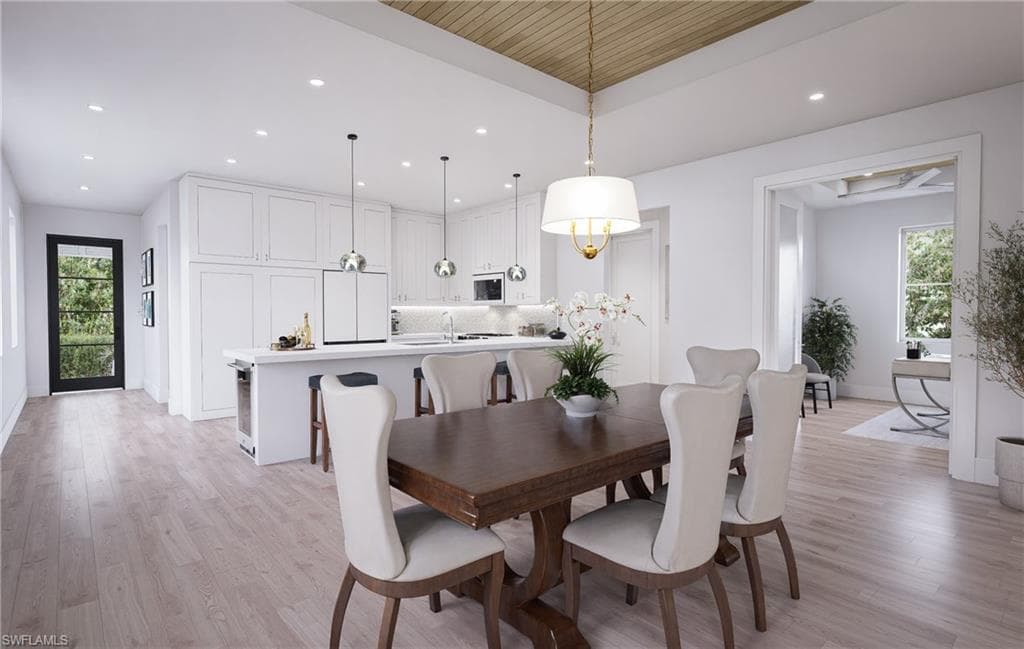 2448 Florida AVE, NAPLES FL 34112-4