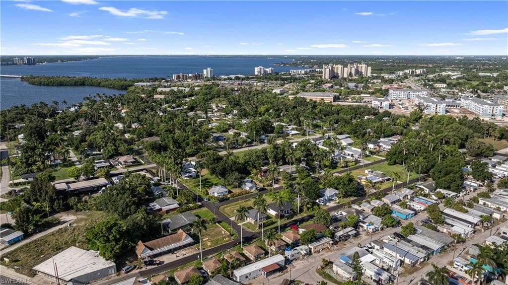 1157 4th WAY, NORTH FORT MYERS FL 33903-32