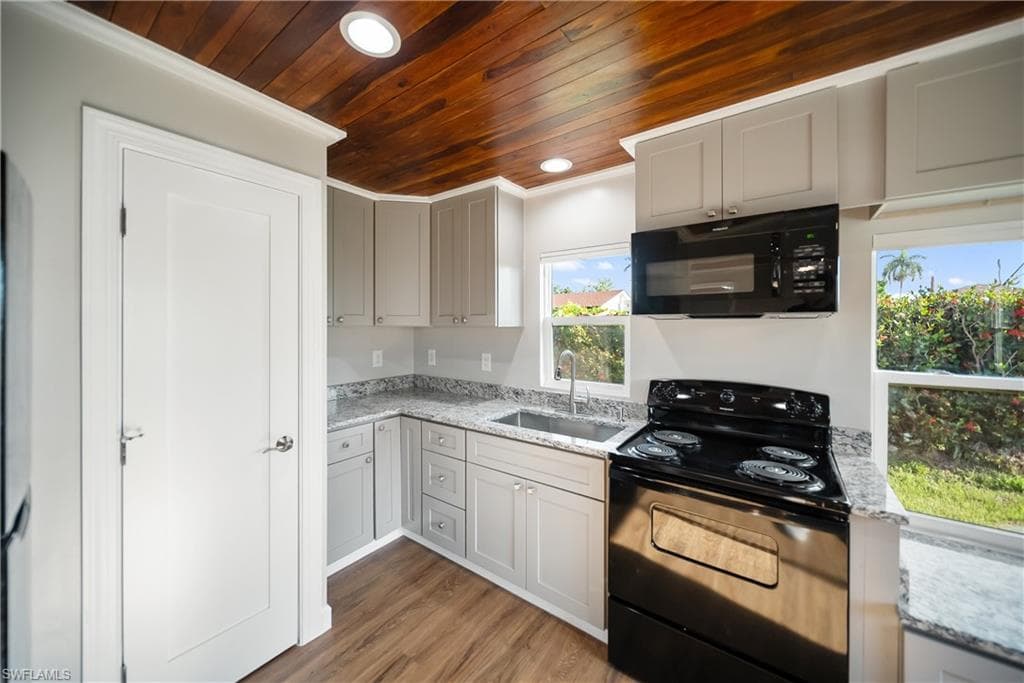 1157 4th WAY, NORTH FORT MYERS FL 33903-7