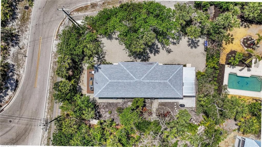 1012/1014 E Gulf DR, SANIBEL FL 33957-26