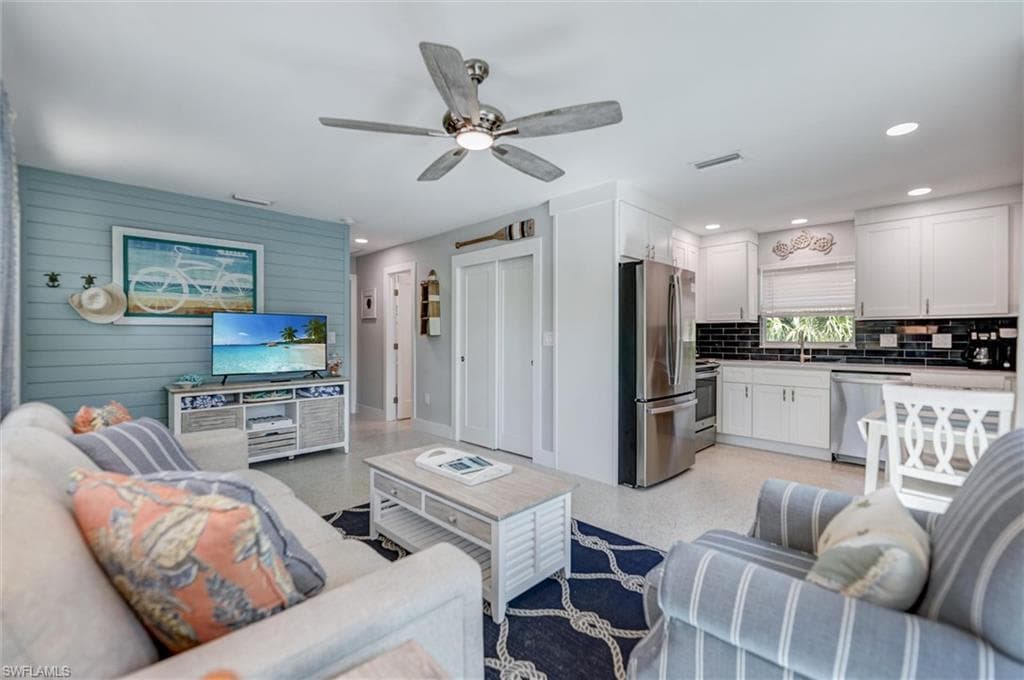 1012/1014 E Gulf DR, SANIBEL FL 33957-5