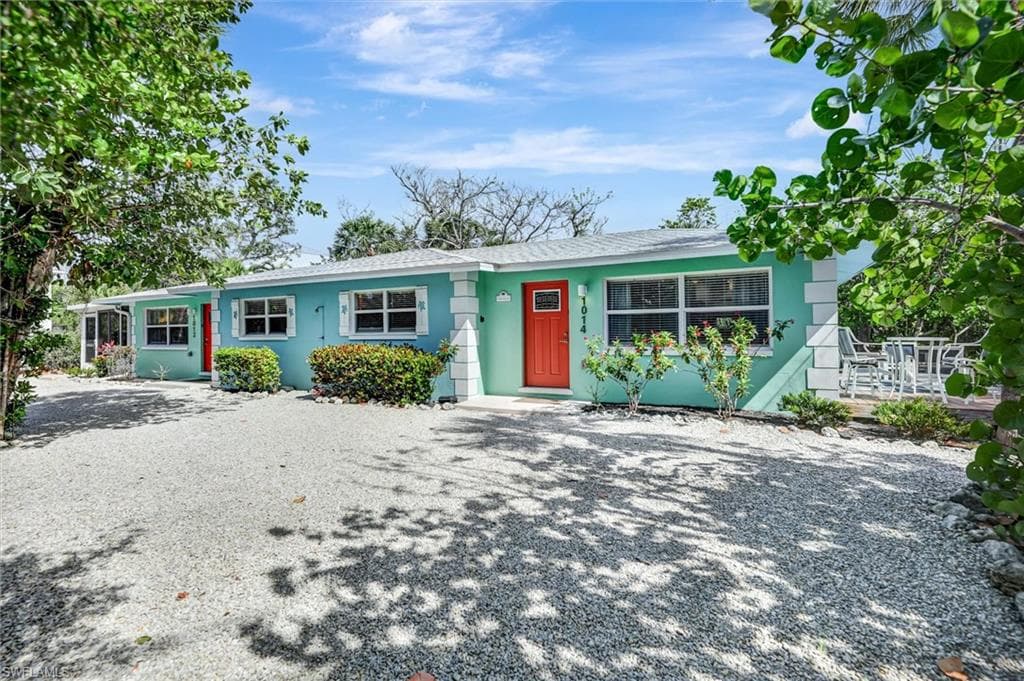 1012/1014 E Gulf DR, SANIBEL FL 33957-2