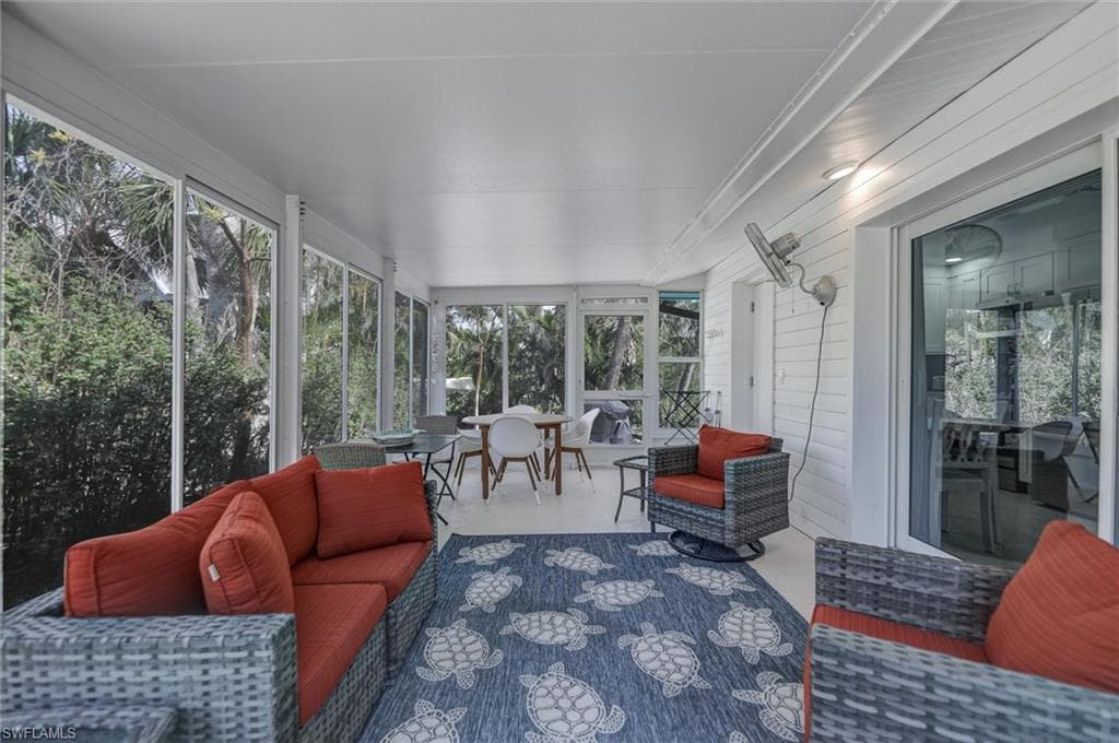 1012/1014 E Gulf DR, SANIBEL FL 33957-9