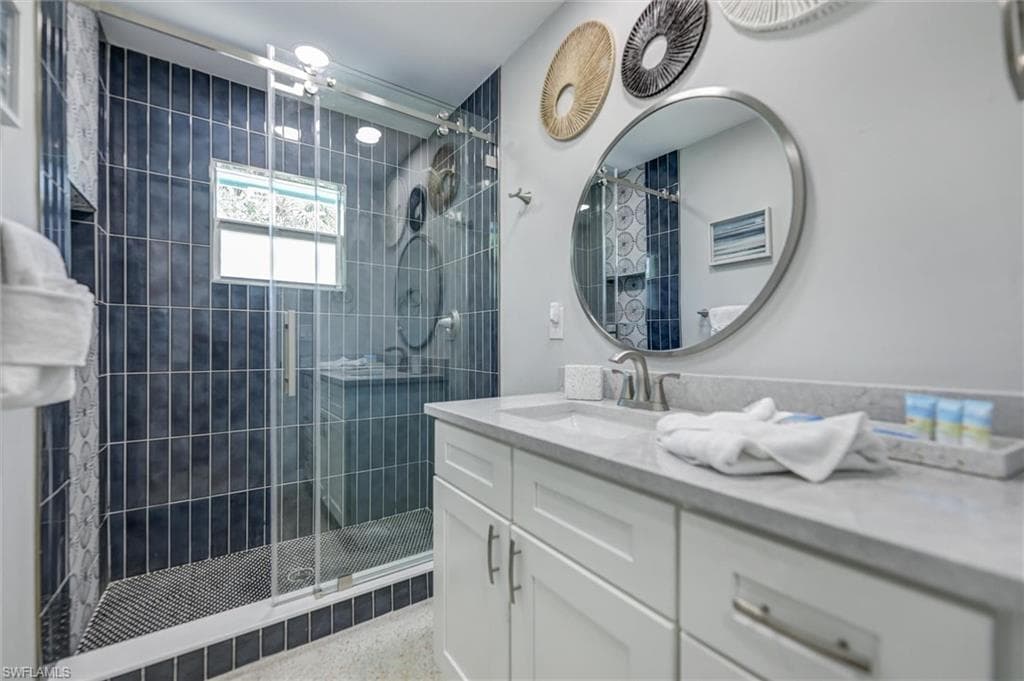 1012/1014 E Gulf DR, SANIBEL FL 33957-18