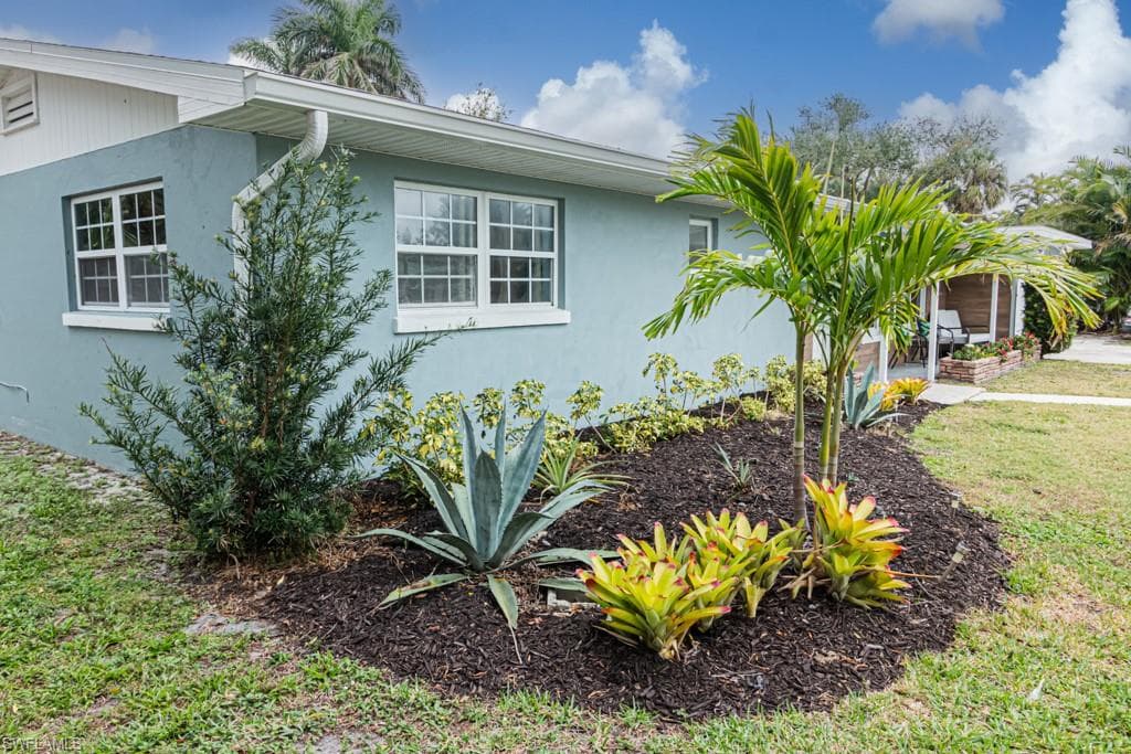 1229 Carlene AVE, FORT MYERS FL 33901-21