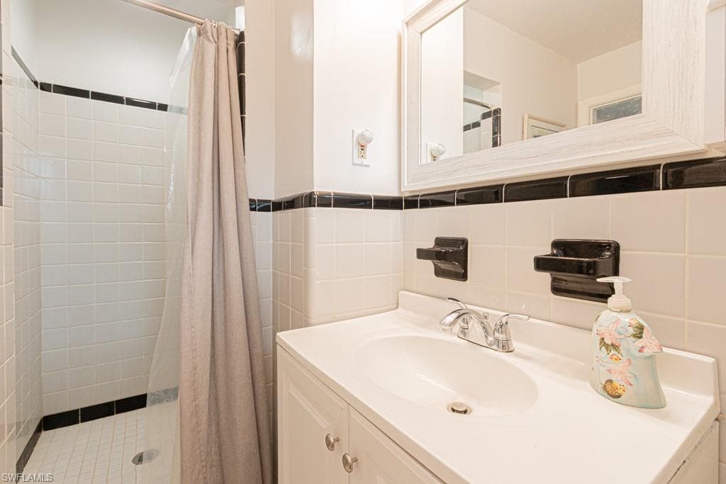 1229 Carlene AVE, FORT MYERS FL 33901-13