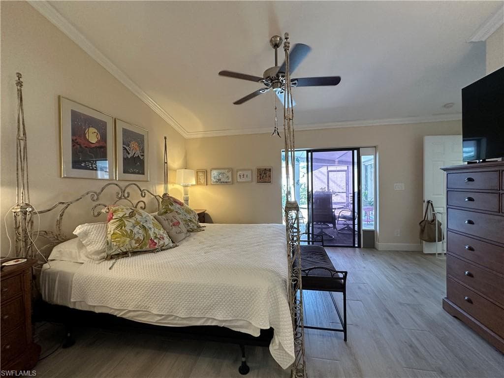 1315 Naples Lake DR, NAPLES FL 34104-13