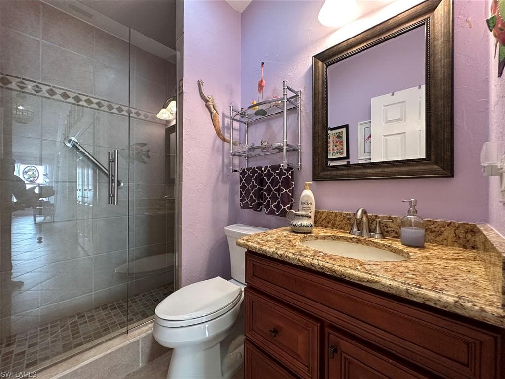 1315 Naples Lake DR, NAPLES FL 34104-17