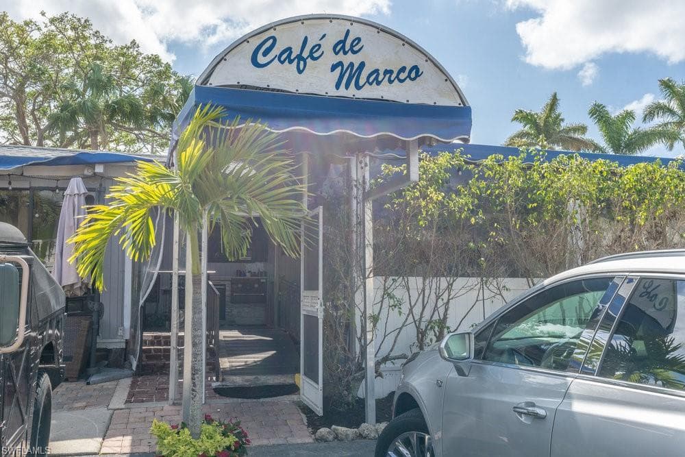 10 Tampa PL # 203, MARCO ISLAND FL 34145-41