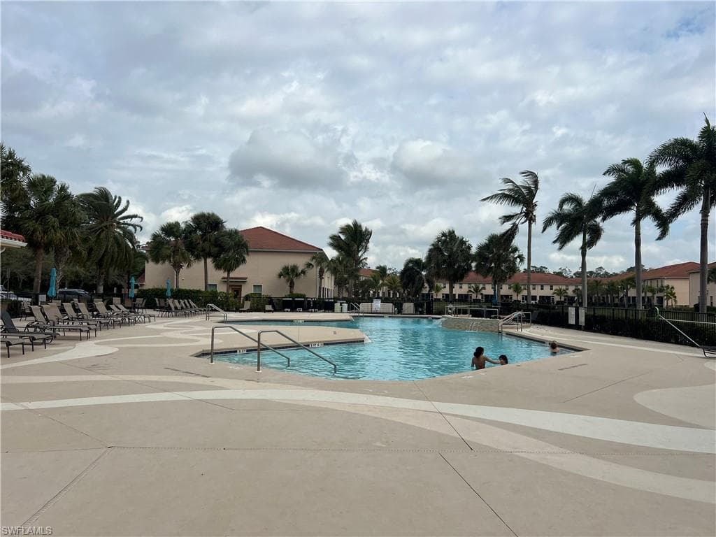 10300 Via Colomba CIR, FORT MYERS FL 33966-38