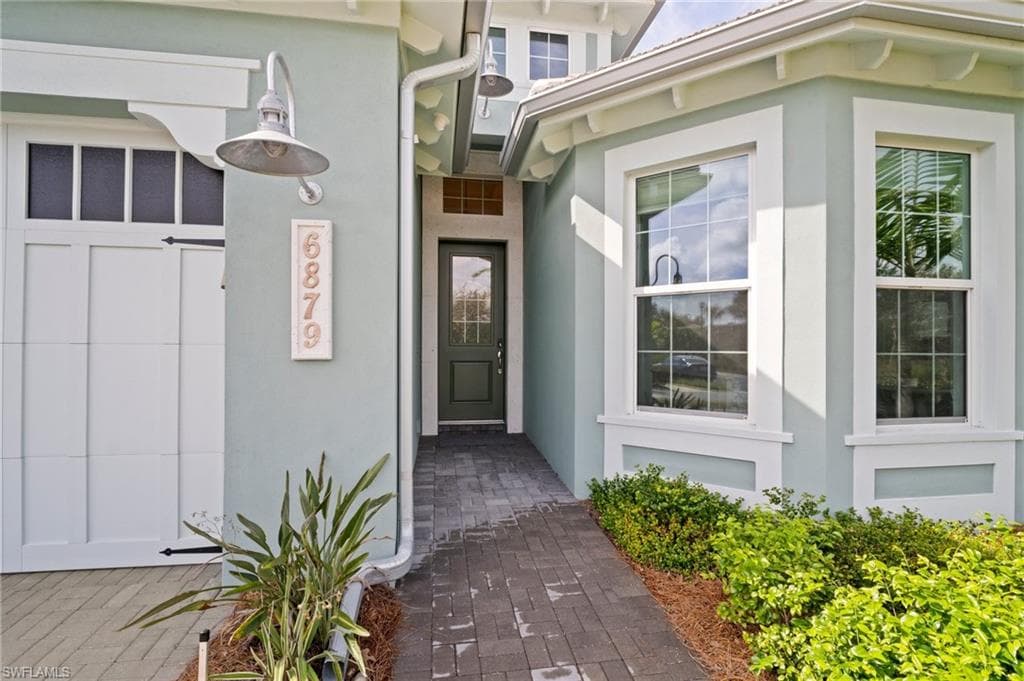 6879 Saona CT, NAPLES FL 34113-1