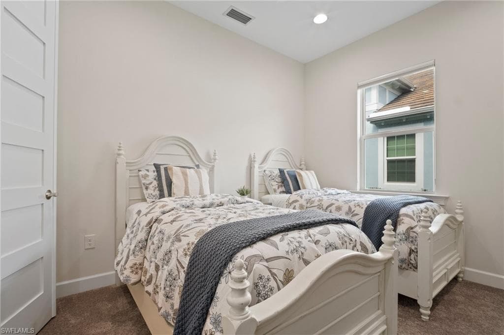 6879 Saona CT, NAPLES FL 34113-27