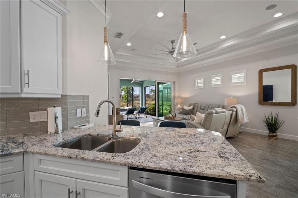 6879 Saona CT, NAPLES FL 34113-10