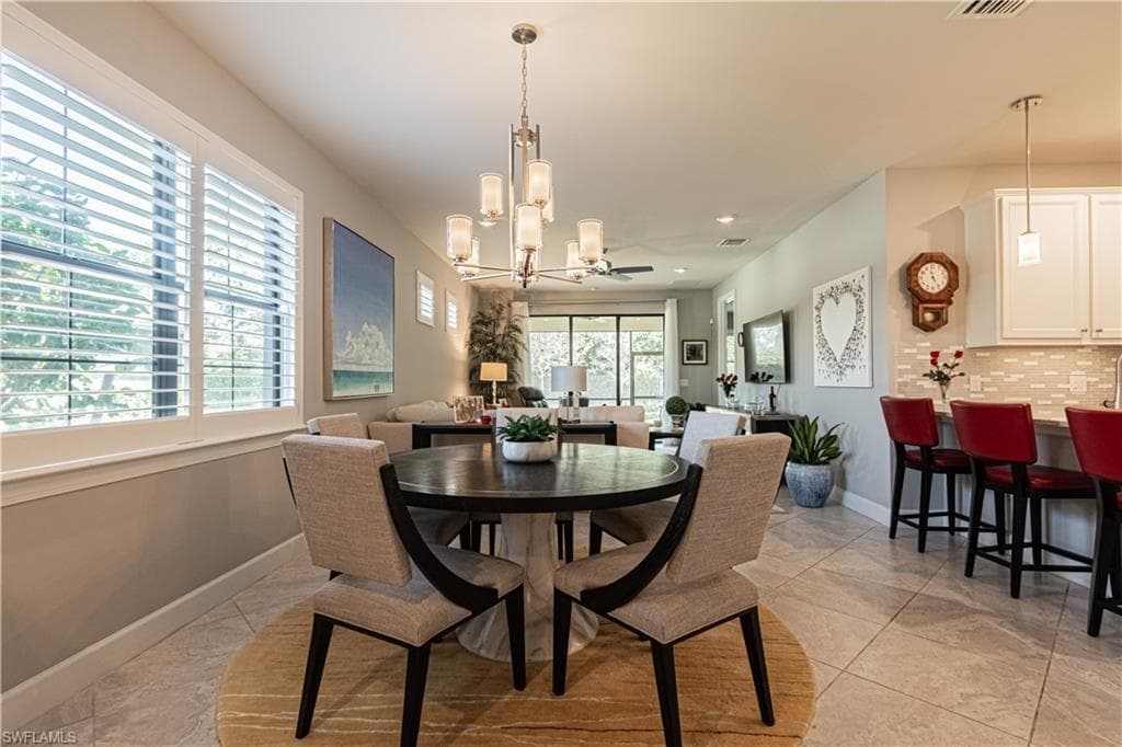 7658 Jacaranda LN, NAPLES FL 34114-15