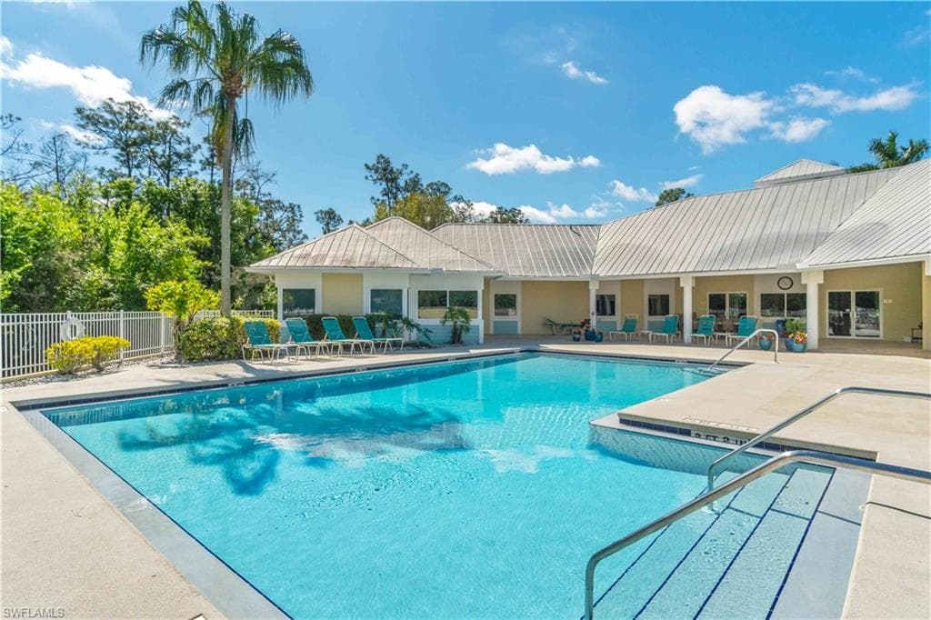 10211 Surfwood CT, FORT MYERS FL 33905-26