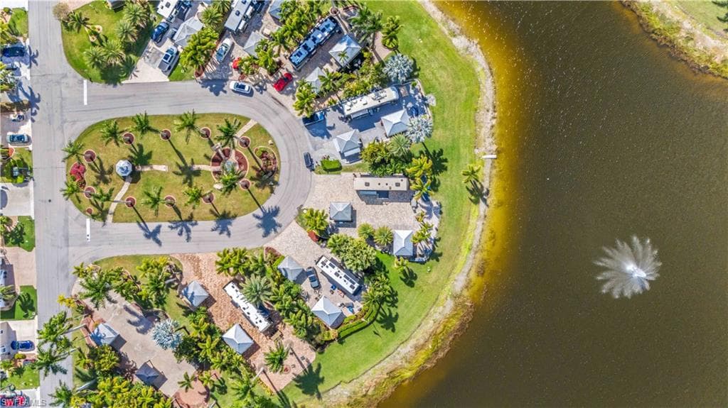 10211 Surfwood CT, FORT MYERS FL 33905-25