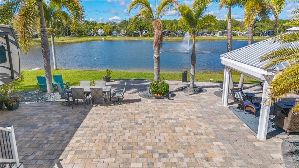 10211 Surfwood CT, FORT MYERS FL 33905-6