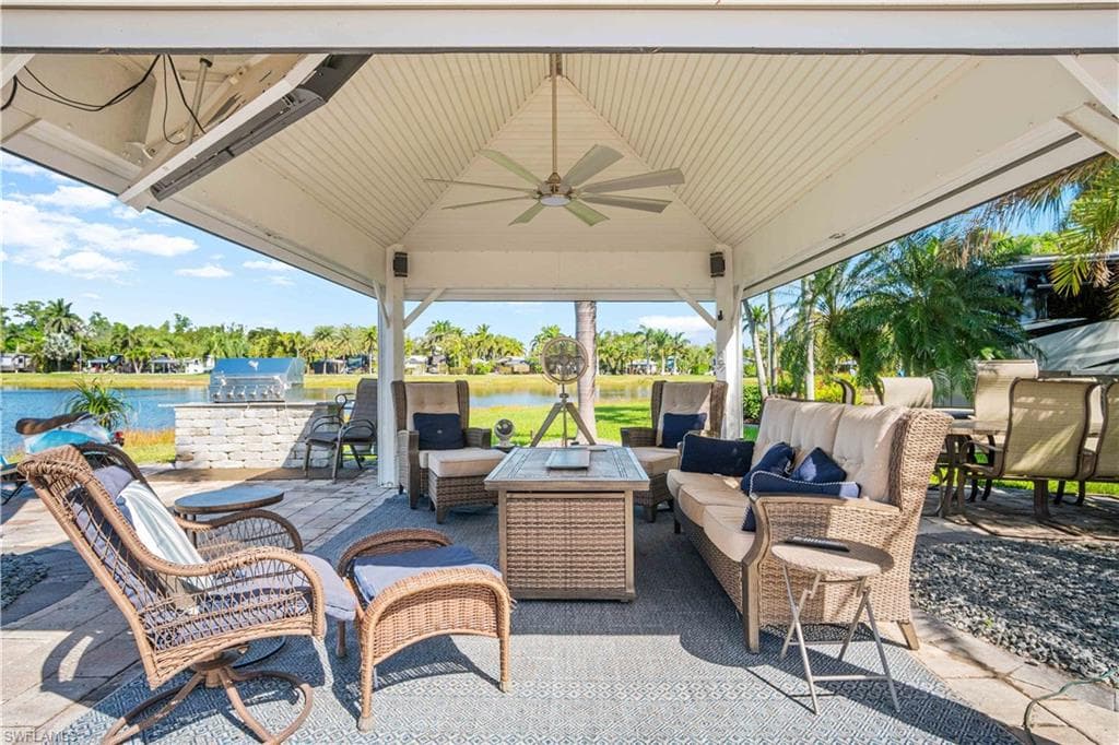 10211 Surfwood CT, FORT MYERS FL 33905-23