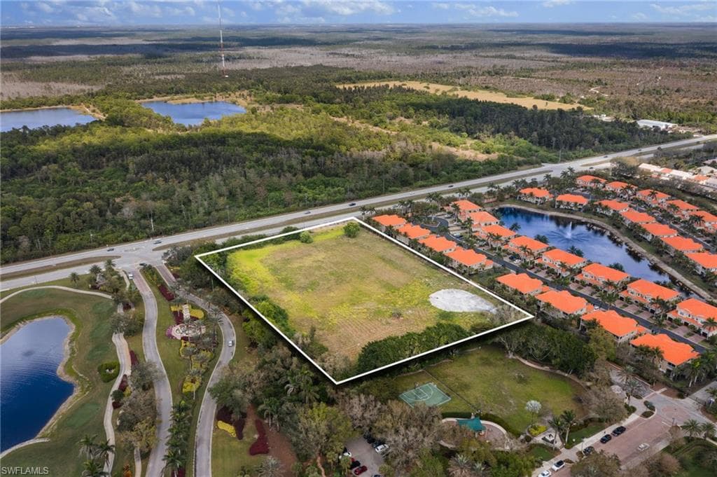 000 Parklands LEE C/E, BONITA SPRINGS FL 34135-2