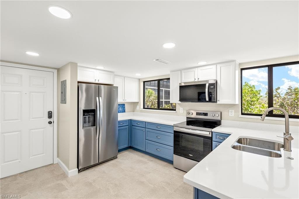 671 E Gulf DR, SANIBEL FL 33957-11
