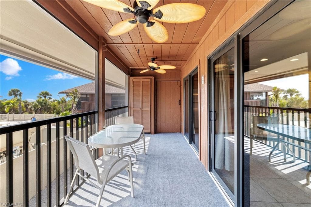 1811 Olde Middle Gulf DR # 1, SANIBEL FL 33957-12