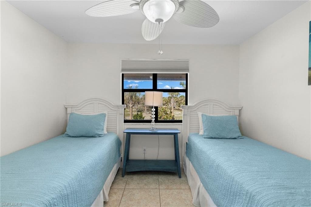 1811 Olde Middle Gulf DR # 1, SANIBEL FL 33957-19