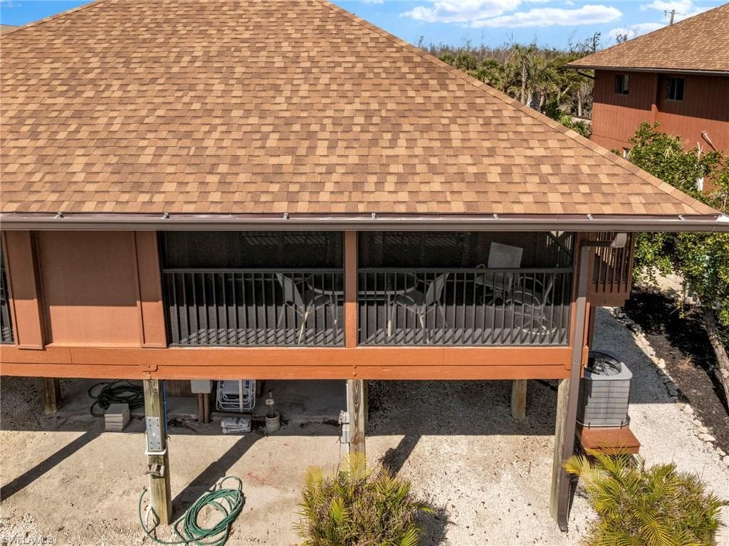 1811 Olde Middle Gulf DR # 1, SANIBEL FL 33957-29