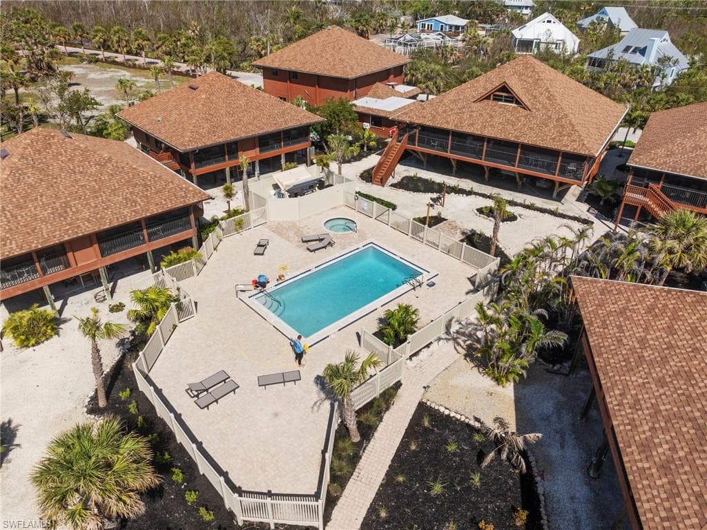 1811 Olde Middle Gulf DR # 1, SANIBEL FL 33957-32