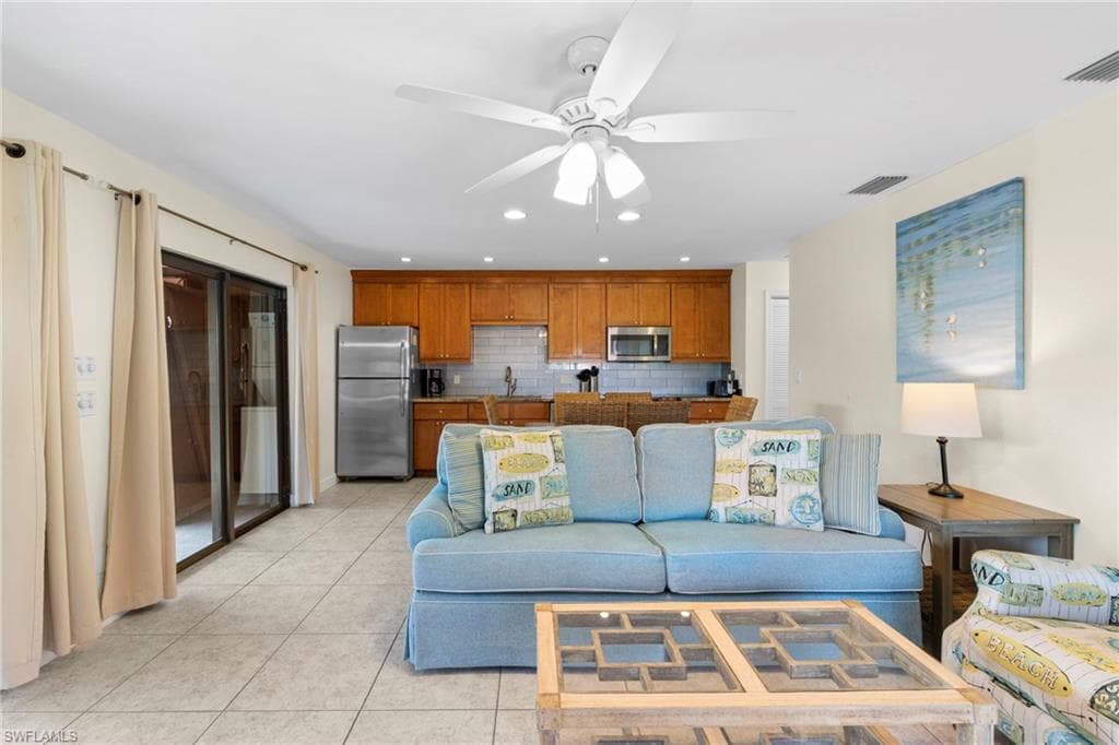 1811 Olde Middle Gulf DR # 1, SANIBEL FL 33957-10