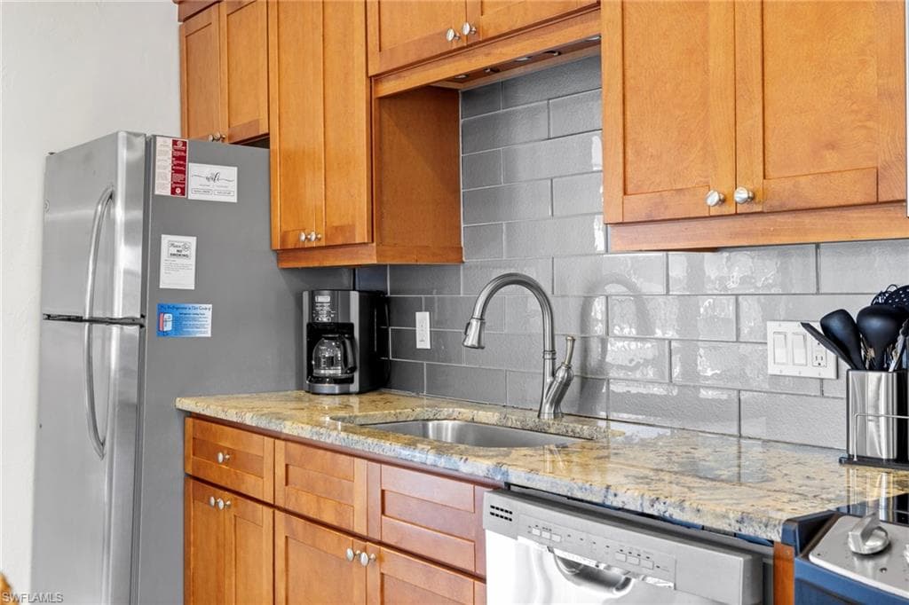1811 Olde Middle Gulf DR # 1, SANIBEL FL 33957-7