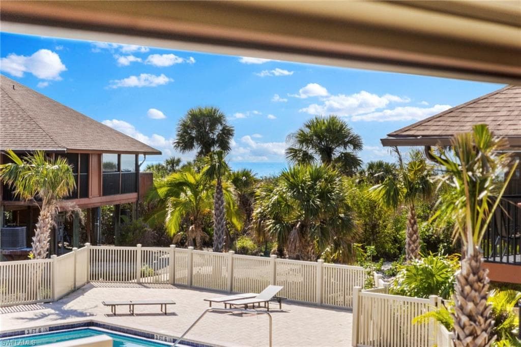 1811 Olde Middle Gulf DR # 1, SANIBEL FL 33957-24