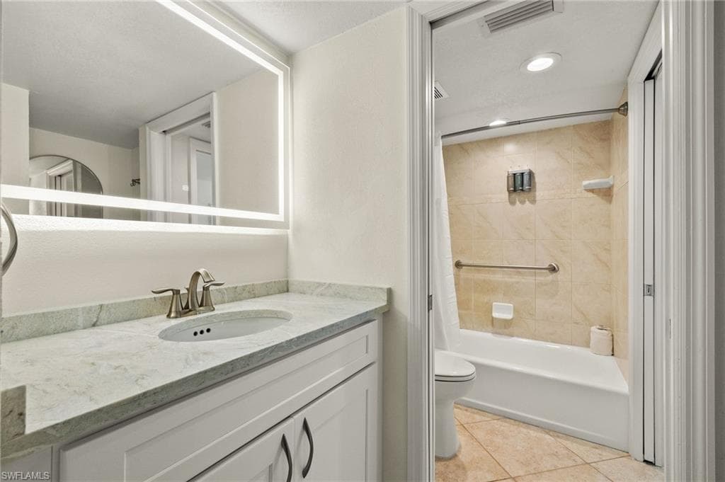 2255 W Gulf DR # 112, SANIBEL FL 33957-15