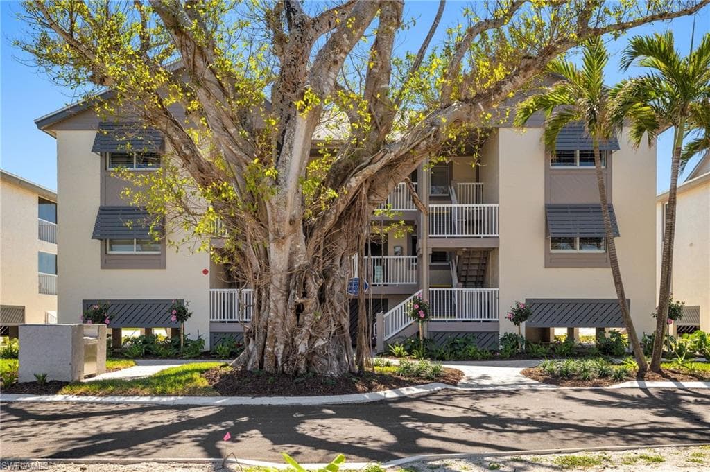 2255 W Gulf DR # 112, SANIBEL FL 33957-2