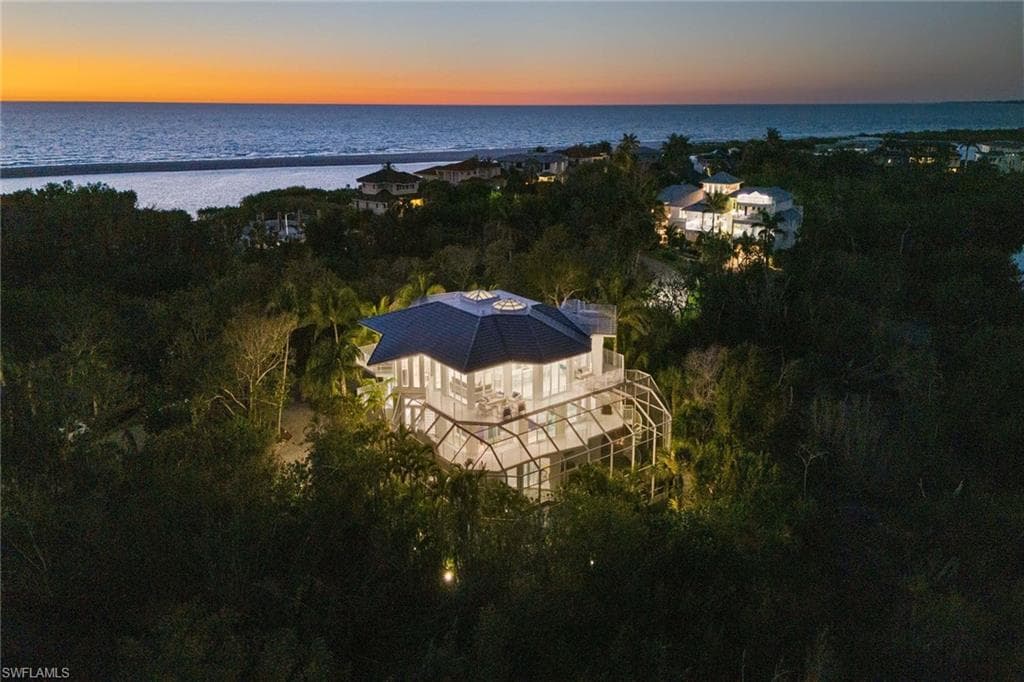 795 Waterside DR, MARCO ISLAND FL 34145-2