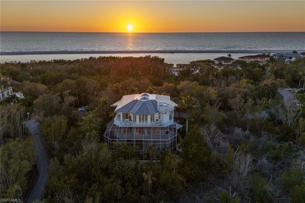 795 Waterside DR, MARCO ISLAND FL 34145-4