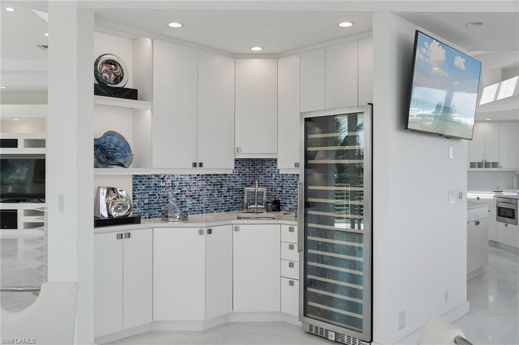 795 Waterside DR, MARCO ISLAND FL 34145-23