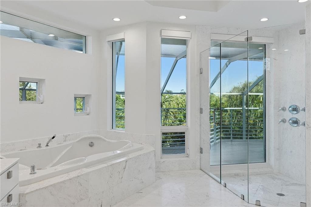 795 Waterside DR, MARCO ISLAND FL 34145-39