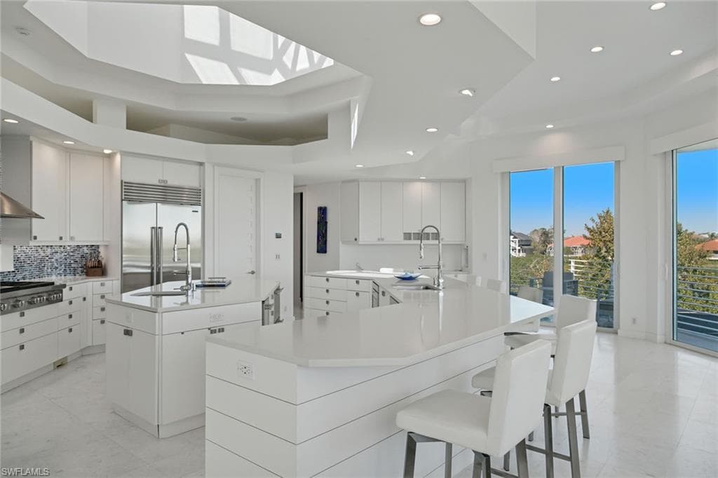 795 Waterside DR, MARCO ISLAND FL 34145-28